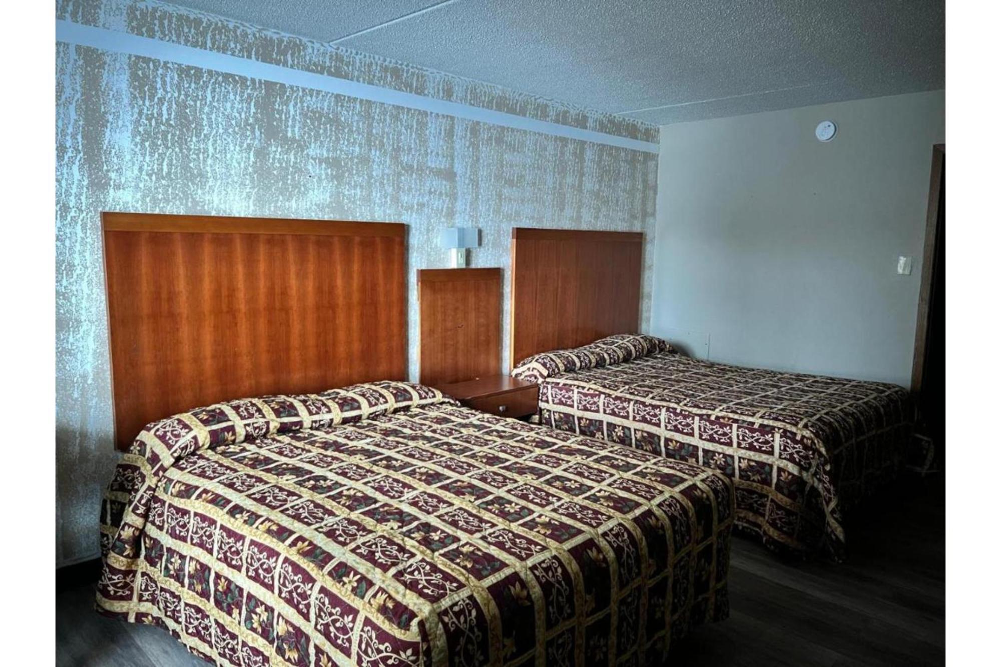 Devils Lake Inn By Oyo Near Devils Lake Regional Airport Luaran gambar