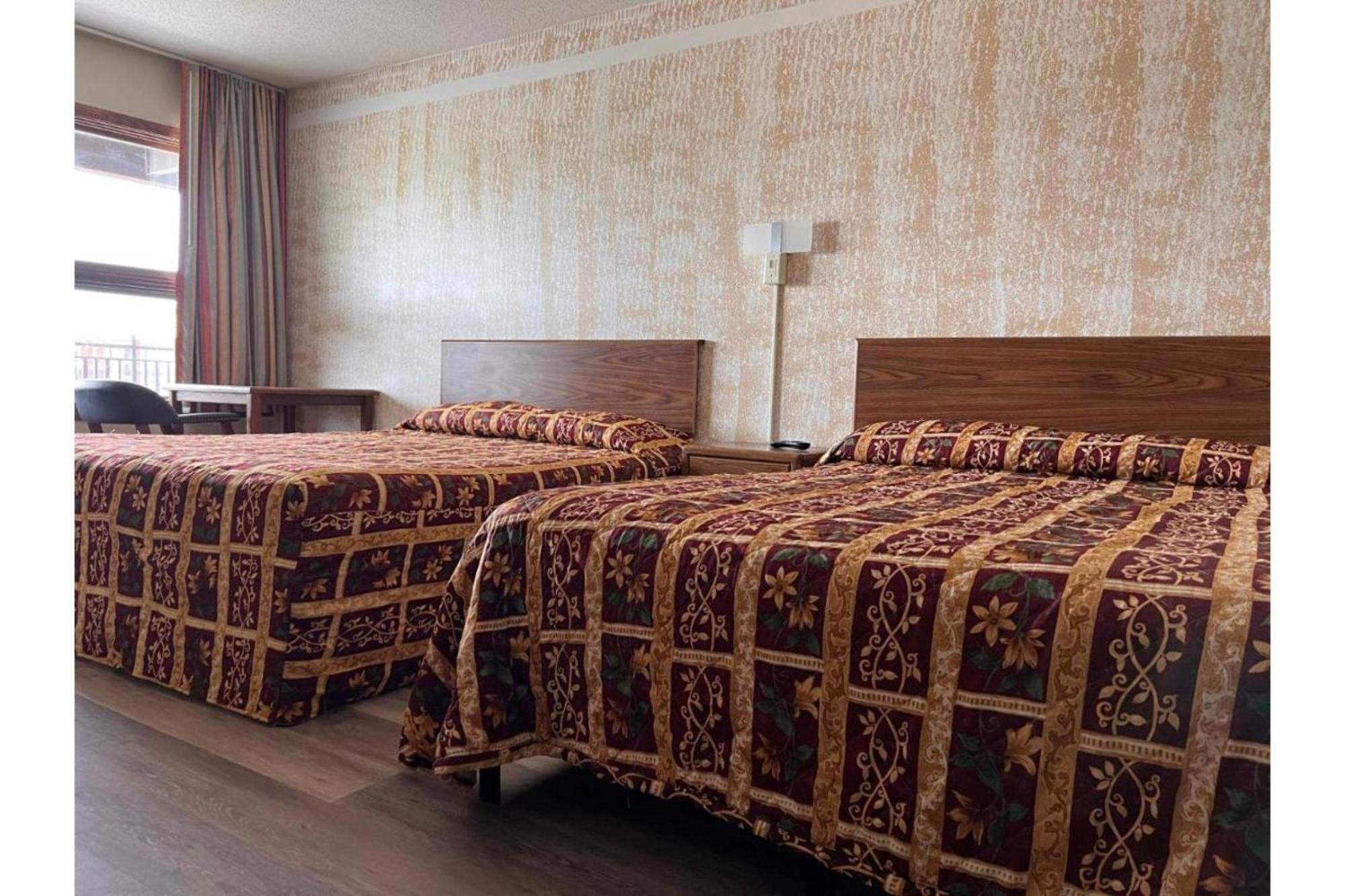 Devils Lake Inn By Oyo Near Devils Lake Regional Airport Luaran gambar