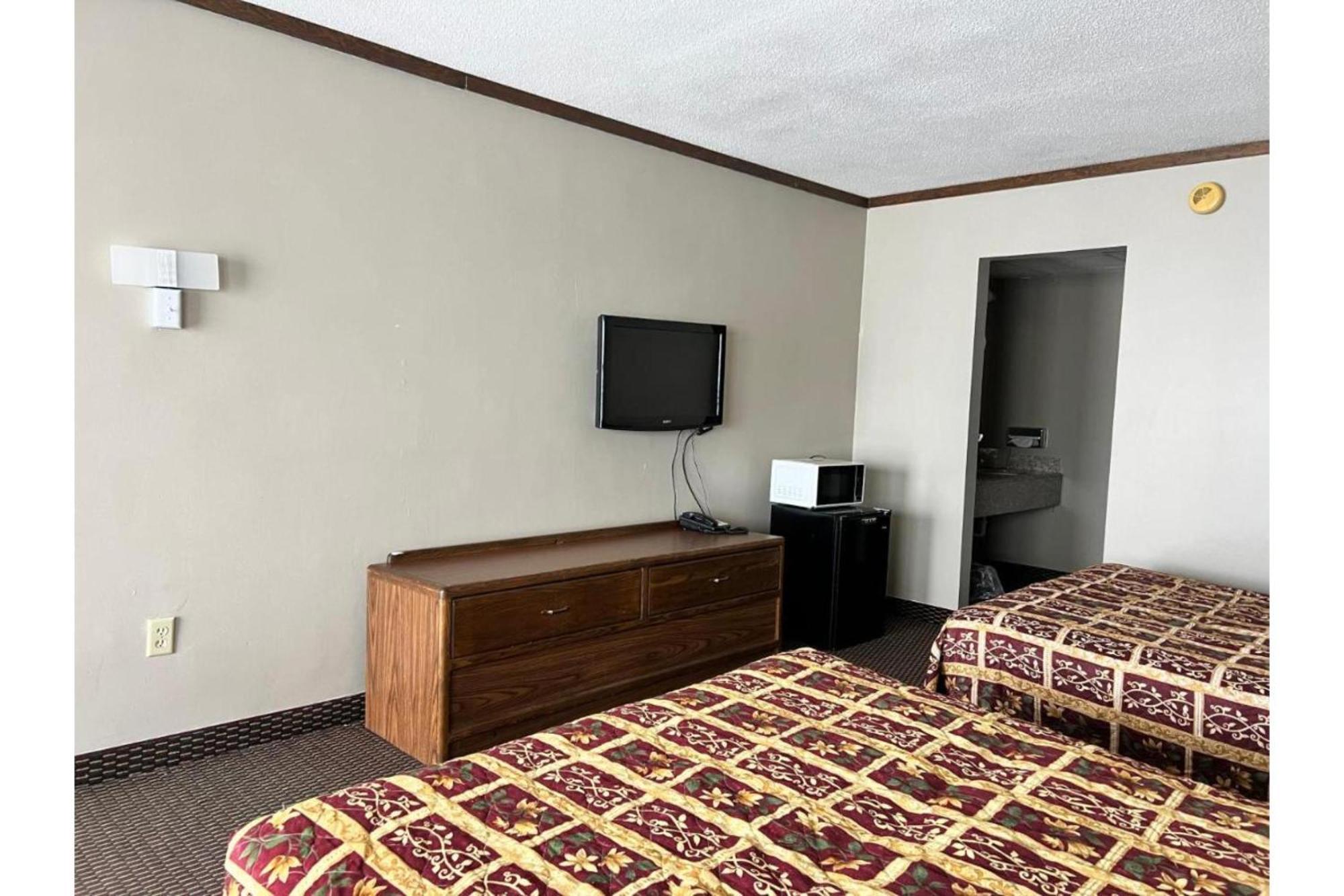 Devils Lake Inn By Oyo Near Devils Lake Regional Airport Luaran gambar