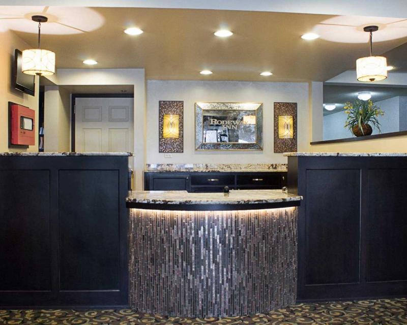 Devils Lake Inn By Oyo Near Devils Lake Regional Airport Luaran gambar