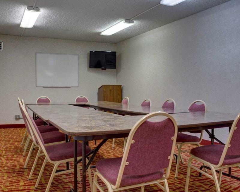 Devils Lake Inn By Oyo Near Devils Lake Regional Airport Luaran gambar