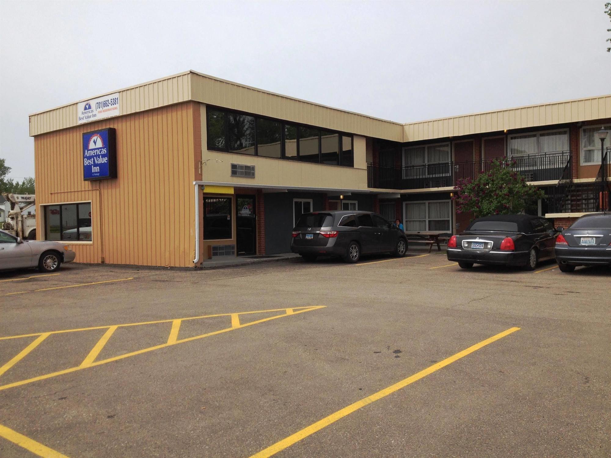 Devils Lake Inn By Oyo Near Devils Lake Regional Airport Luaran gambar