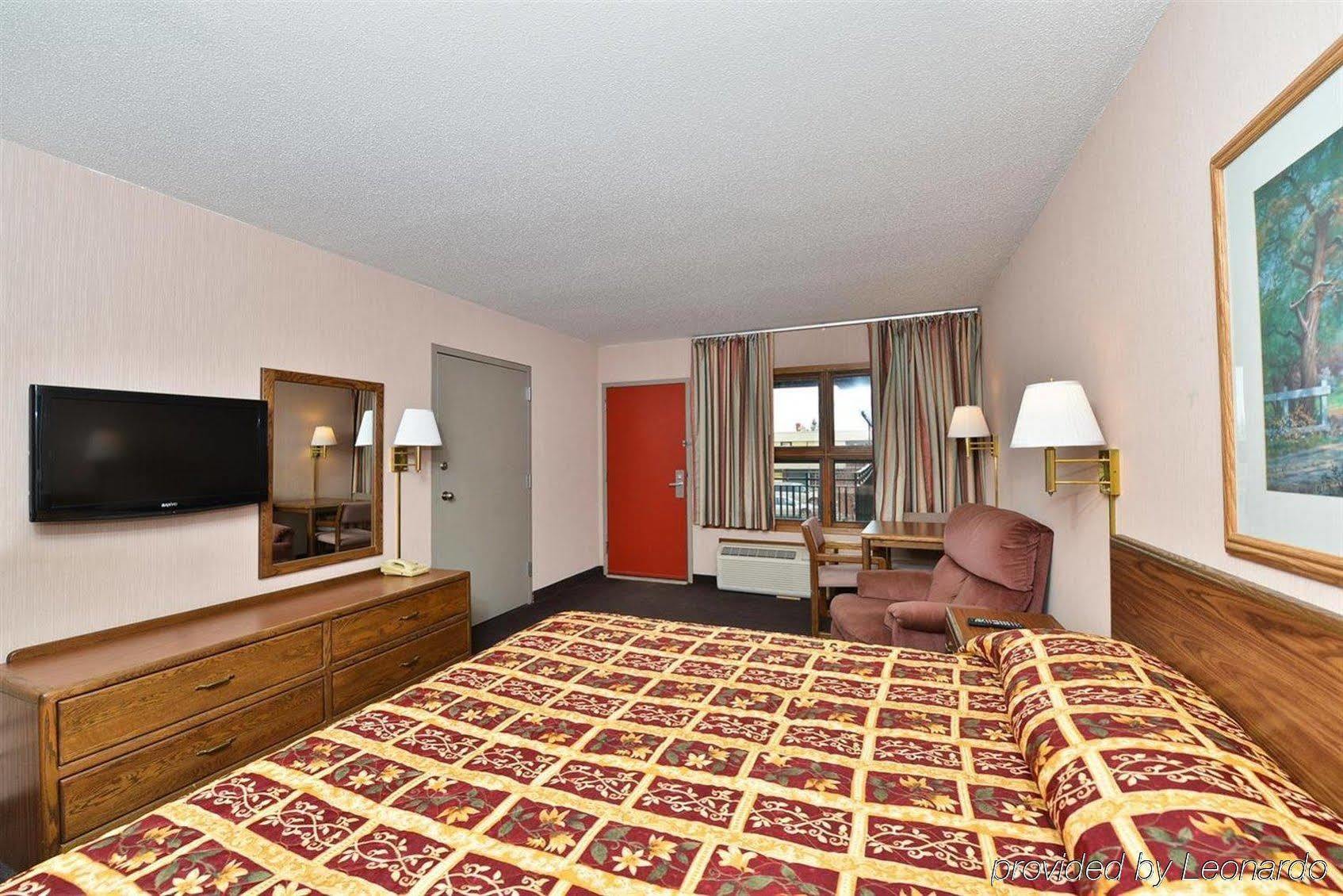 Devils Lake Inn By Oyo Near Devils Lake Regional Airport Luaran gambar